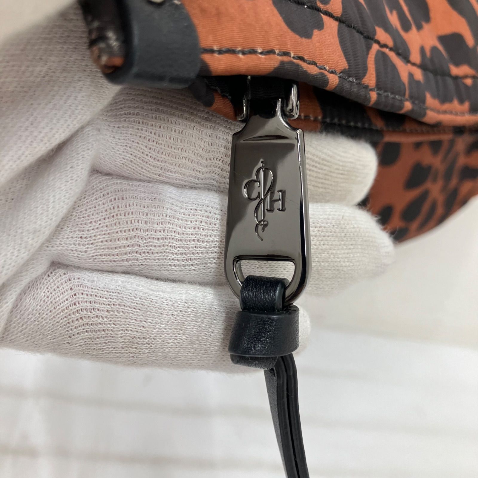 3733 Cole Haan コールハーン ショルダーバッグ 斜めがけ レオパード