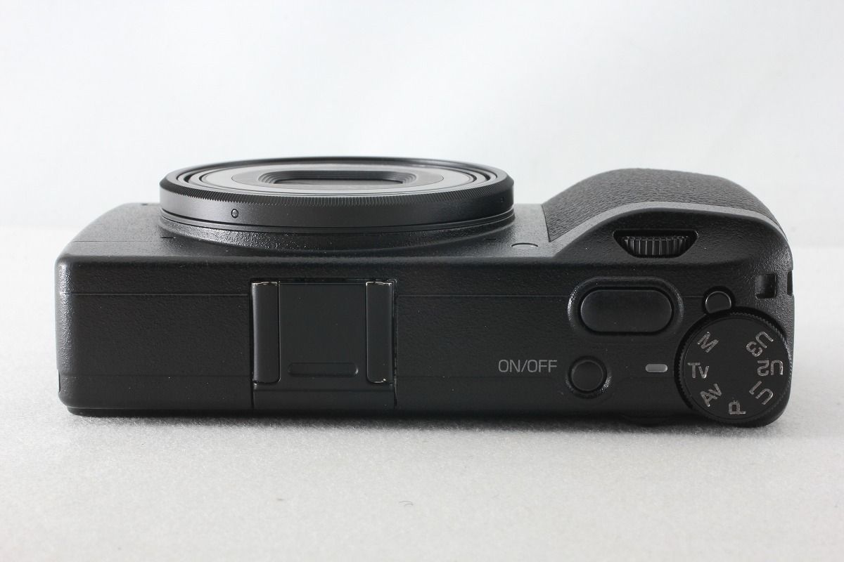 リコー RICOH GR III ブラック 僅か8216ショット 新品リングキャップ 付属品満載◇50592 リコー RICOH GR III ブラック 僅か8216ショット 新品リングキャップ 付属品満載◇50592