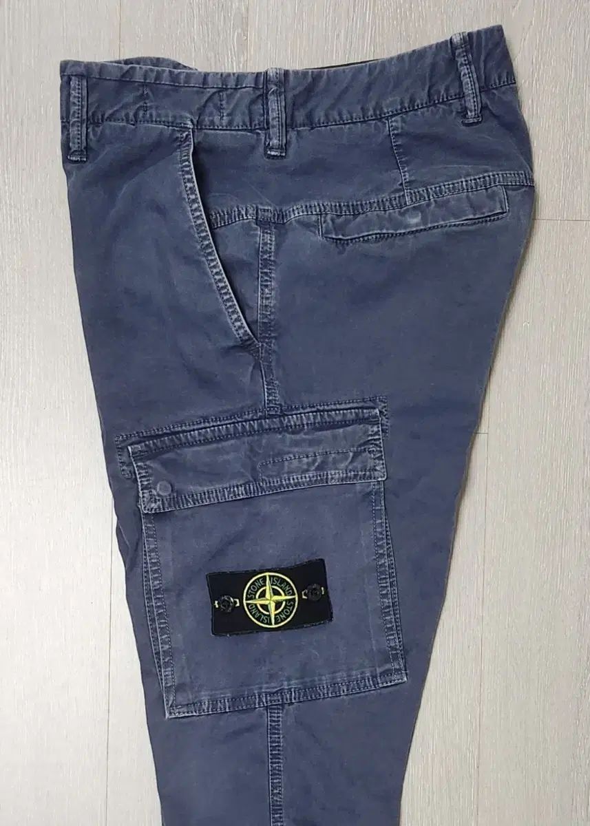 STONE ISLAND ストーンアイランド カーゴ パンツ // カーゴ ズボン