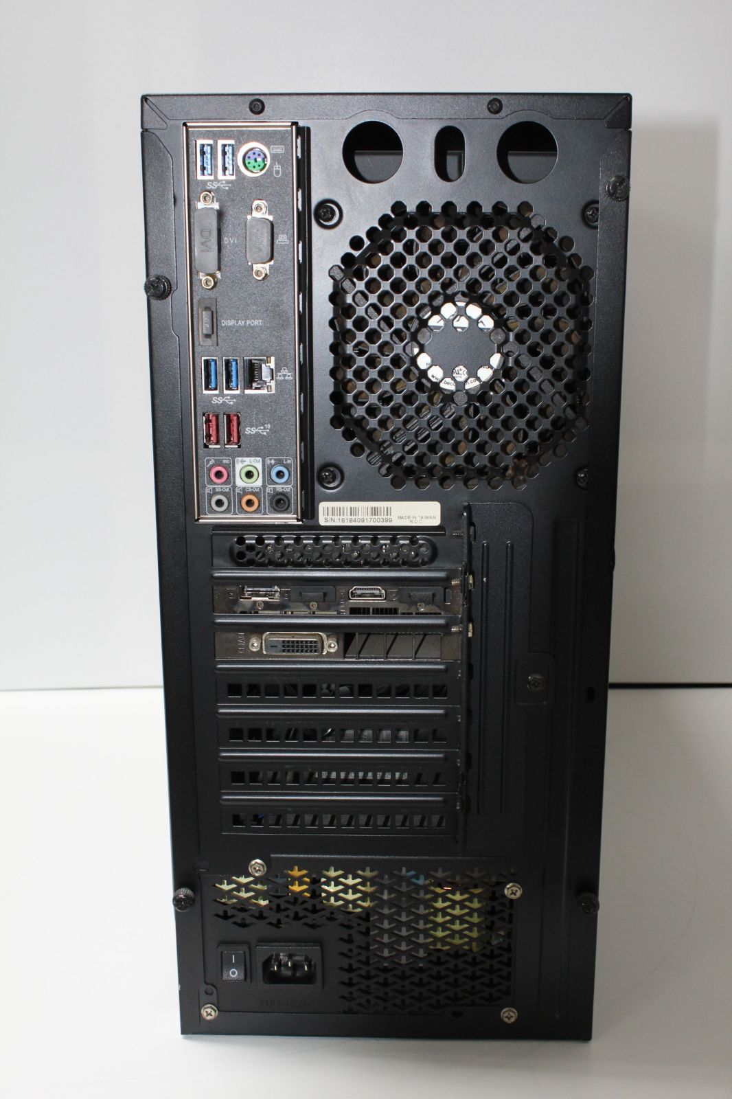 中古デスクトップPC】iiyama〈LEVEL Infinity〉Core i7/SSD256GB+