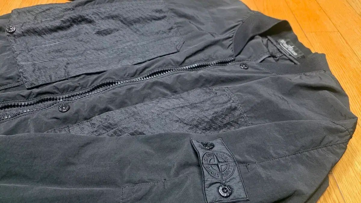 STONE ISLAND シャドウ ブルゾン