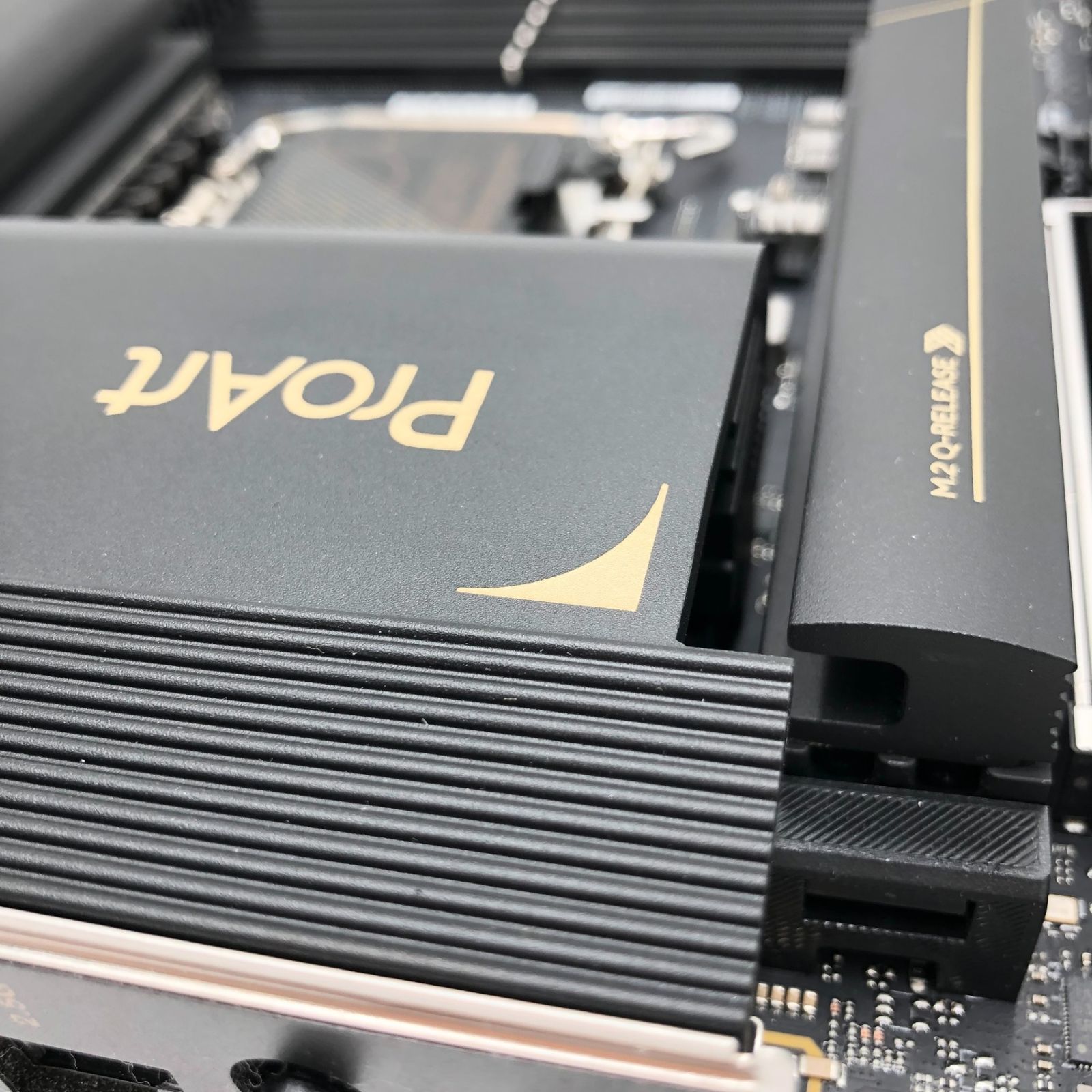ASUS Intel Core Ultra プロセッサー (シリーズ 2) LGA1851 対応 Z890