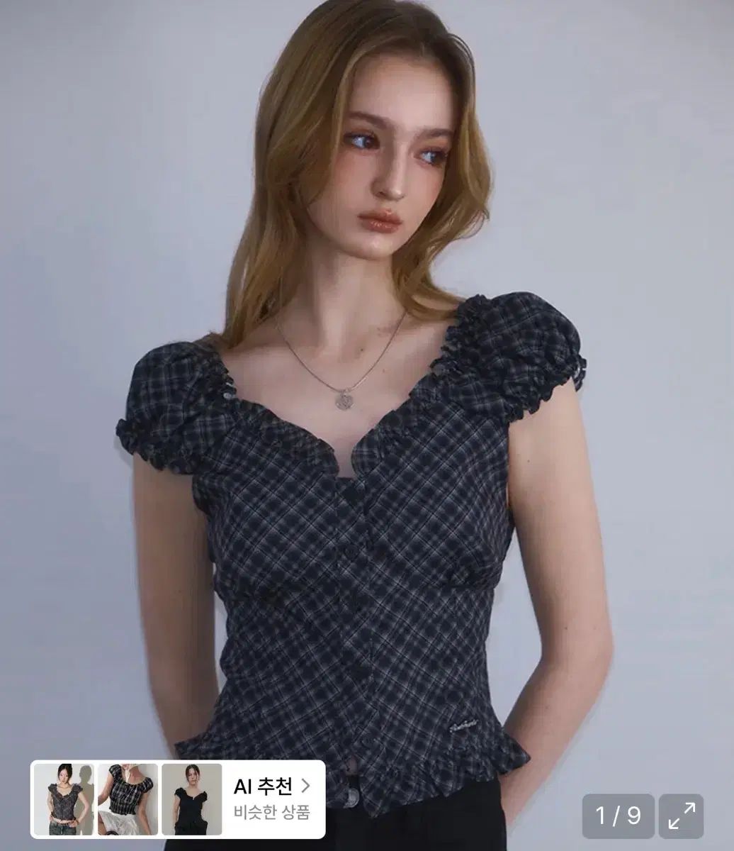 ロゼフランツ フリルシャーリングスリーブレス ブラック