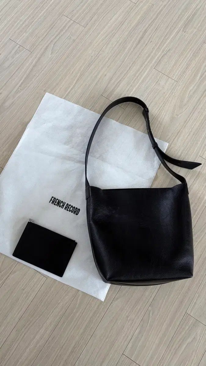 フレンチレンコード ジュルバッグ ブラック + ポーチ