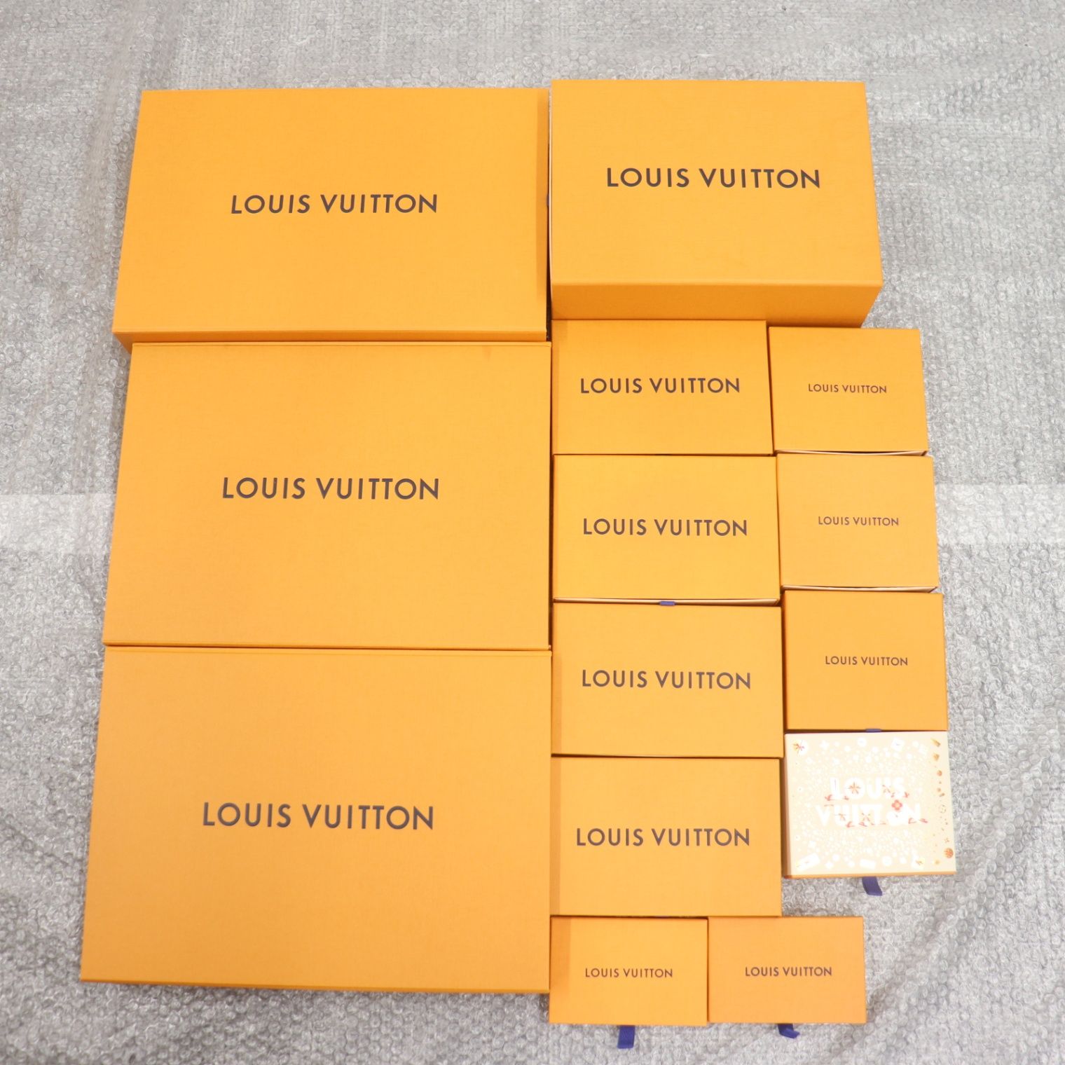 IT8U5P896DFS LOUIS VUITTON ルイヴィトン BOX 空き箱 ショッパー 純正