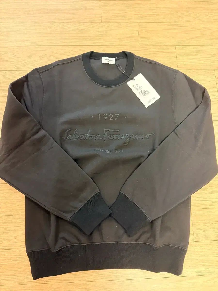 FERRAGAMO フェラガモ スウェット L サイズ 新品 (129680/0734852)