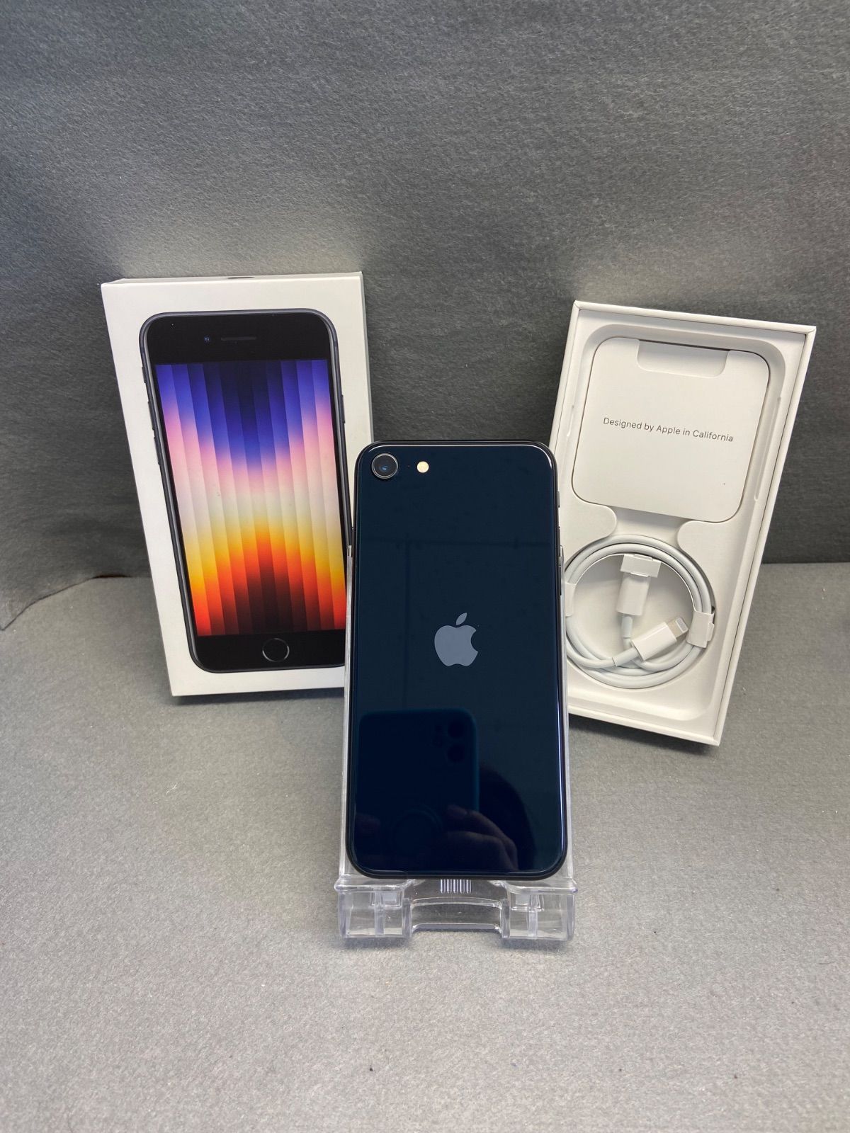 超美品 国内版 SIMフリー iPhoneSE 第3世代 64GB ミッドナイト色