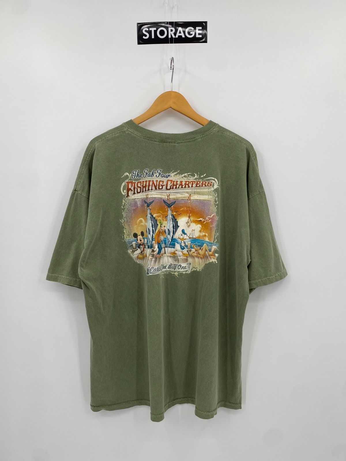 【古着】WALT Disney World Mickey FISHING CHARTERS Short Sleeve Tee XL ディズニー ミッキー 釣り フィッシング Tシャツ