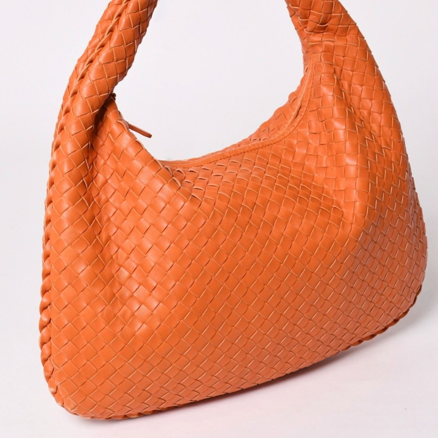 ボッテガヴェネタ BOTTEGAVENETA ハンドバッグ イントレチャート BVツイスト クラッチバッグ オレンジ BOTTEGA VENETA ボッテガヴェネタ ホーボー ワンショルダーバッグ