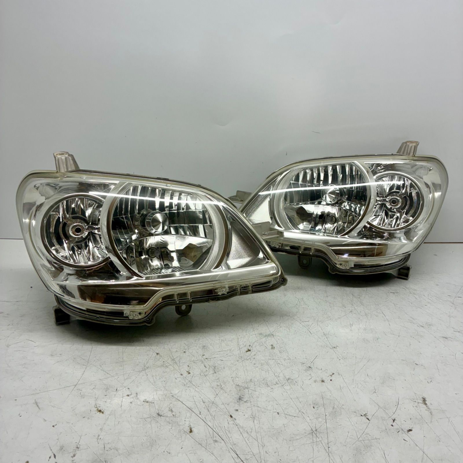 良品【コーティング済】L455S L465S タント エグゼ カスタム ヘッドライト ランプ レンズ 左右セット LR HID koito 100-51032 P80635