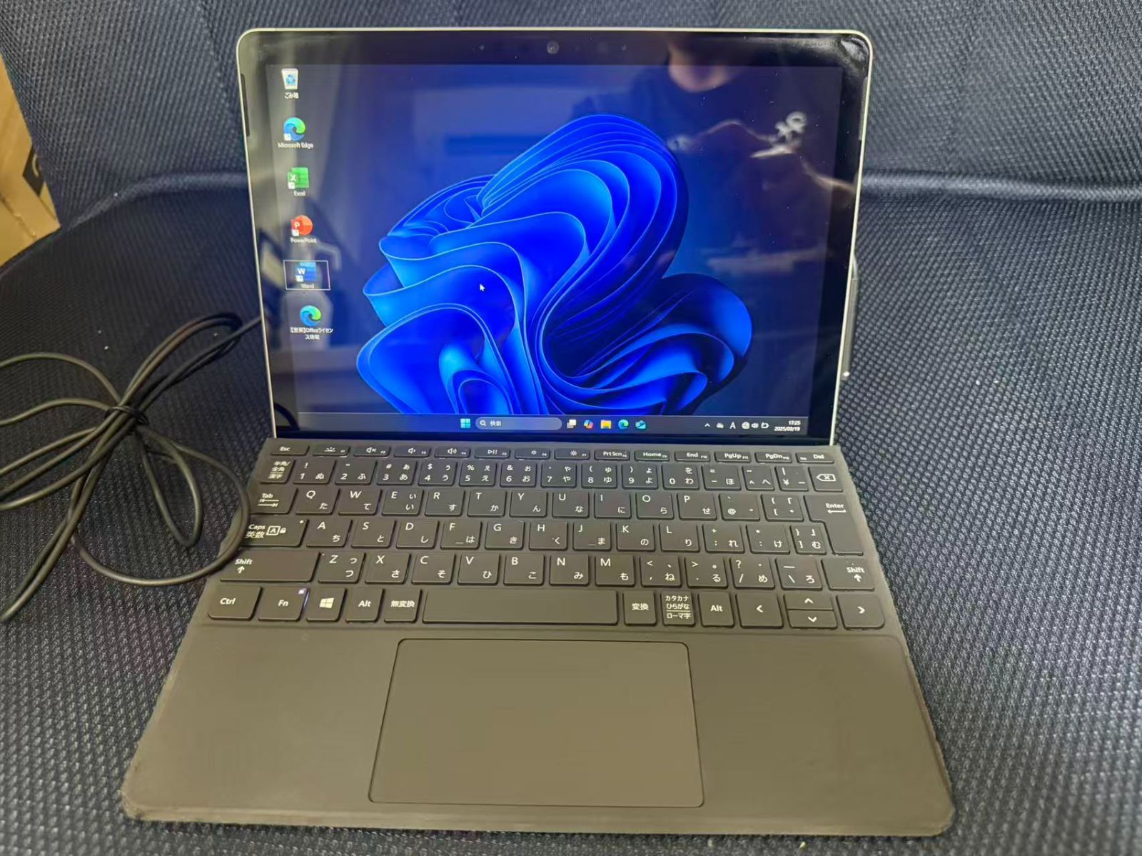軽量小型タブレットPC Surface Go 2 ■ 10.5 インチ/Core m3-8100Y/ windows11/ Office中古美品/送料無料/激安
