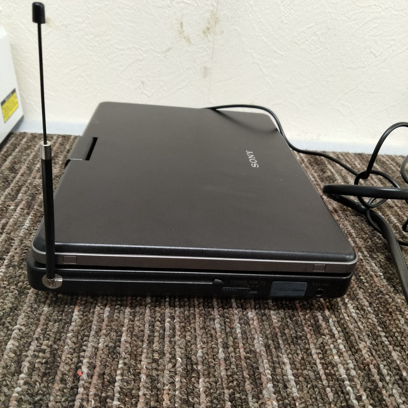 N-7152] ソニー ワンセグチューナー内蔵ポータブルDVDプレーヤー DVP