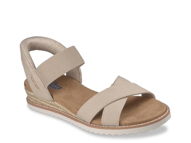 スケッチャーズ レディース シューズ サンダル SkechersHands Free Slipins BOBS Desert Kiss Golden Lily Wedge Sandal Natural Beige ベージュ