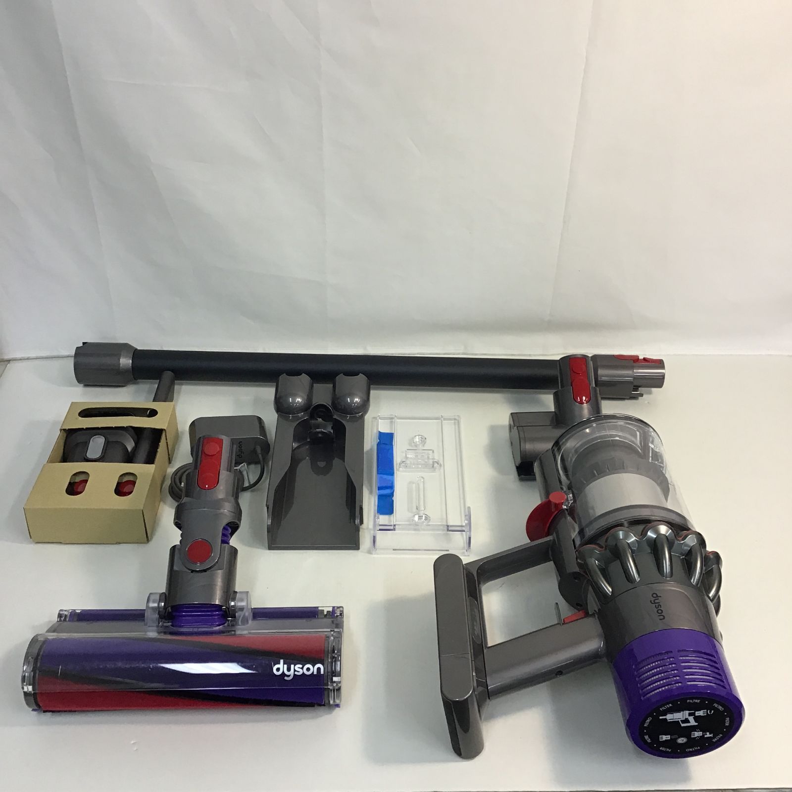 八戸67-1-20260526] dyson Cyclone V10 Fluffy (140) - メルカリ