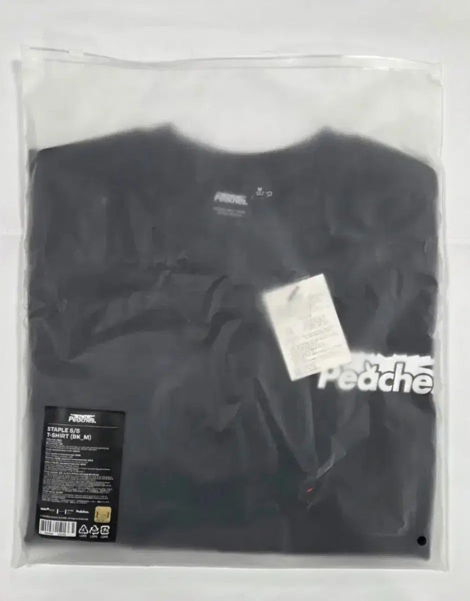 LE SSERAFIM（ルセラフィム）Peaches STAYL 半袖 ブラック Tシャツ