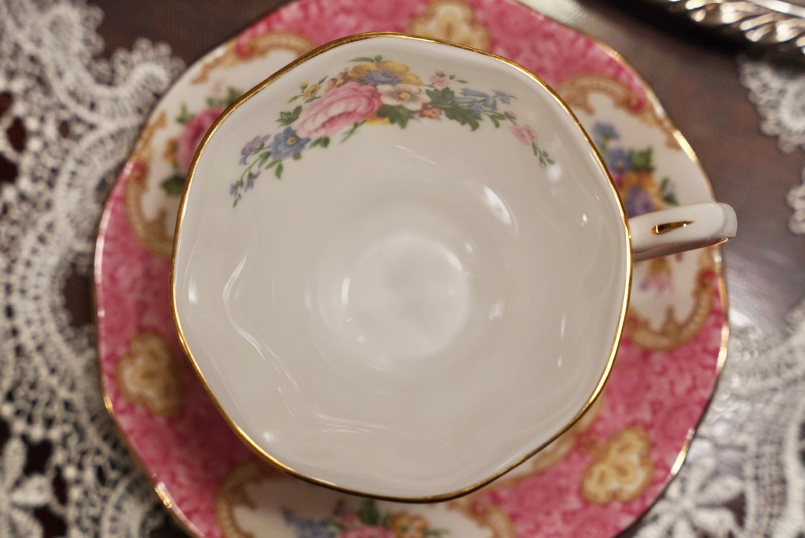 Royal Albert】ロイヤルアルバート Lady Carlyle レディ・カーライル Royal Albert】ロイヤルアルバート Lady Carlyle レディ・カーライル
