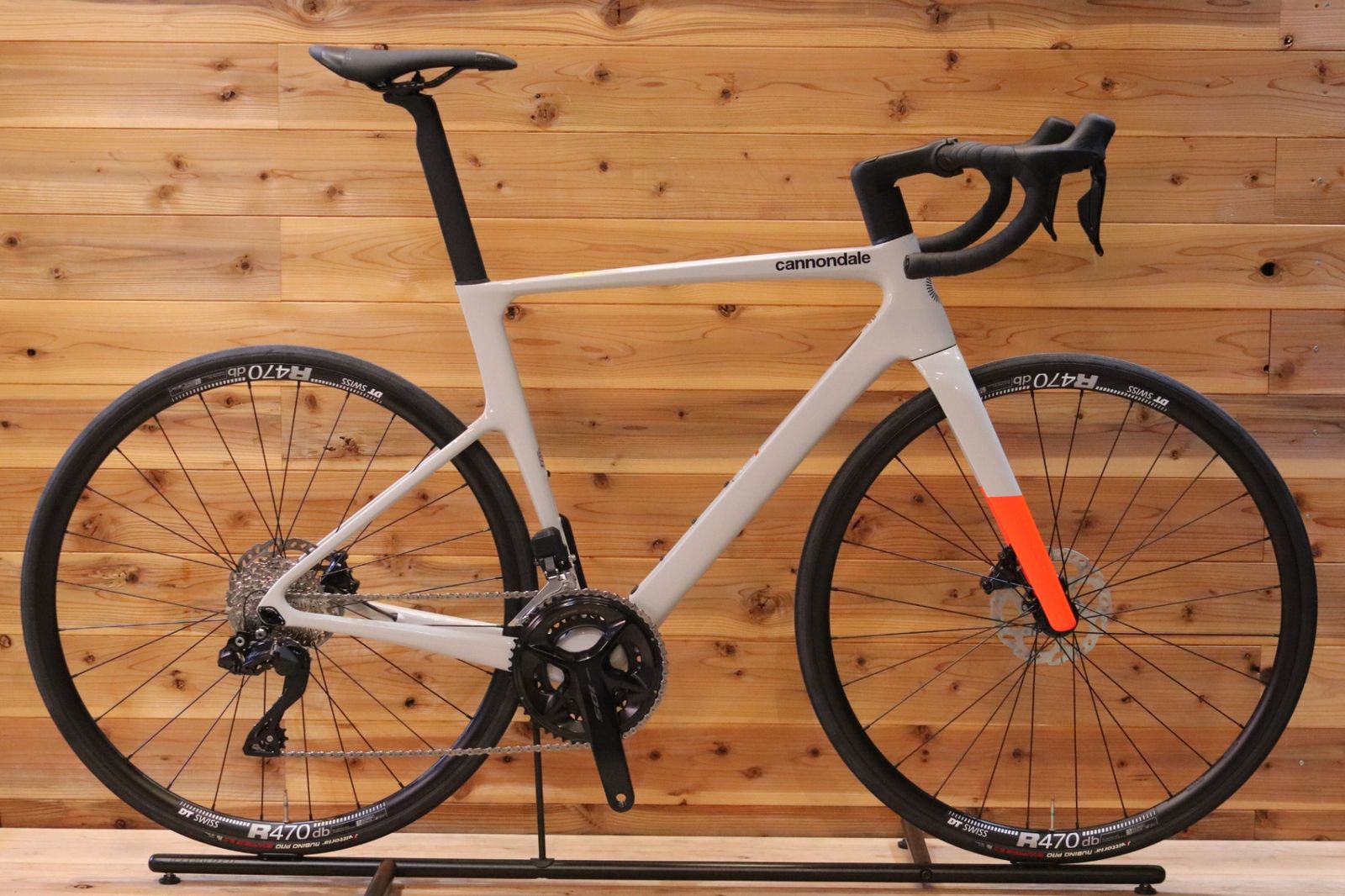未走行で入荷！ キャノンデール CANNONDALE スーパーシックス SUPERSIX EVO 3 DISC 2025 54サイズ 105 R7170 DI2 カーボン ロードバイク 【広島店】