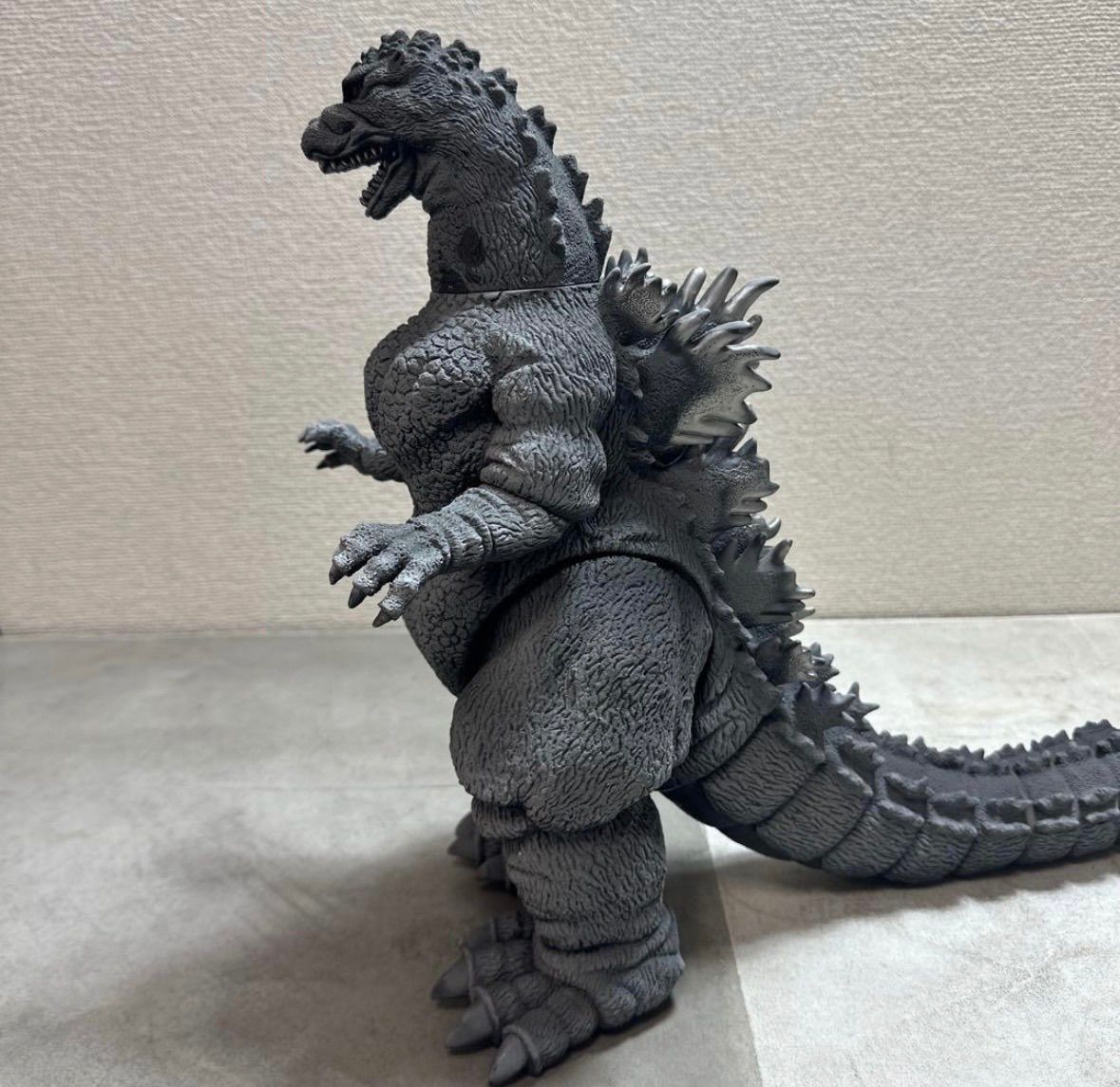 ゴジラ ソフビ フィギュア ギドコジ バンダイ 1991 全長約50cm ゴジラ ソフビ フィギュア ギドコジ バンダイ 1991 全長約50cm - メルカリ