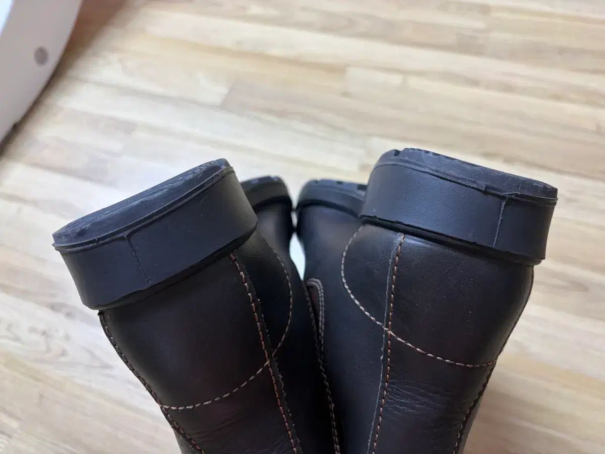 Blundstone (ブランドストーン) 500 AU8 (270) ほぼ新品 出品
