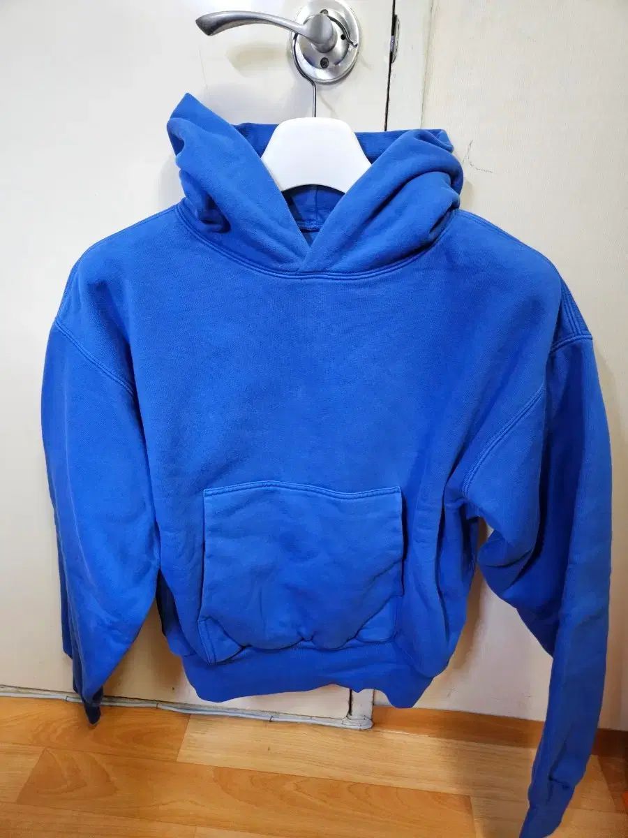 S) YEEZY GAP(イージーギャップ) フーディー ブルー ファー パーフェクト フーディー