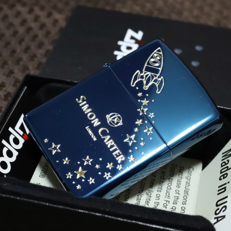ZIPPO SIMON CARTER ロケット 青 サイモンカーター ジッポ 人気 ブランドジッポ デザイナージッポ カワイイジッポ 人気 プレゼント SCP-047 おしゃれなジッポ ブルーチタン