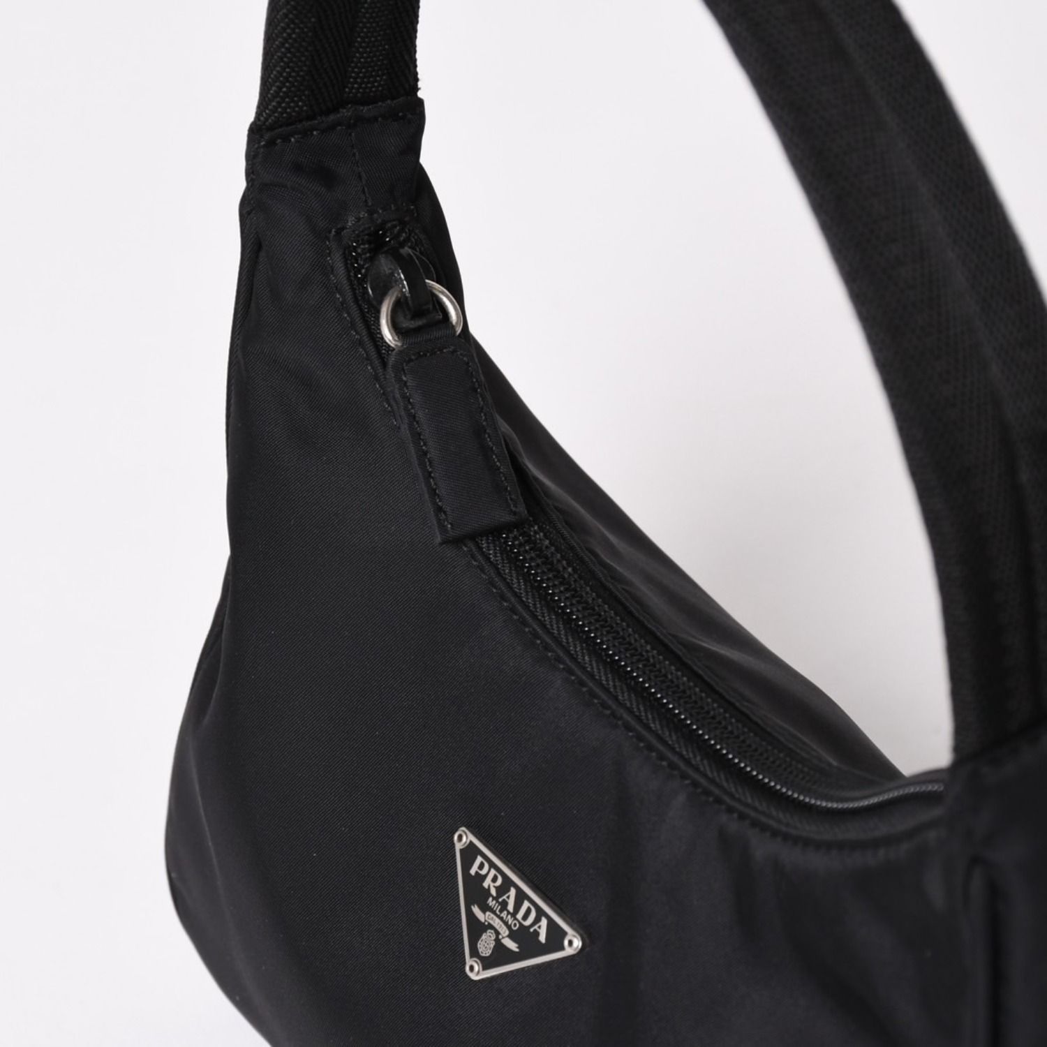 PRADA バッグ 廃盤モデル 極美品 PRADA（プラダ） 極 美品 Re-Nylon スモール パデッド トート 三角ロゴ