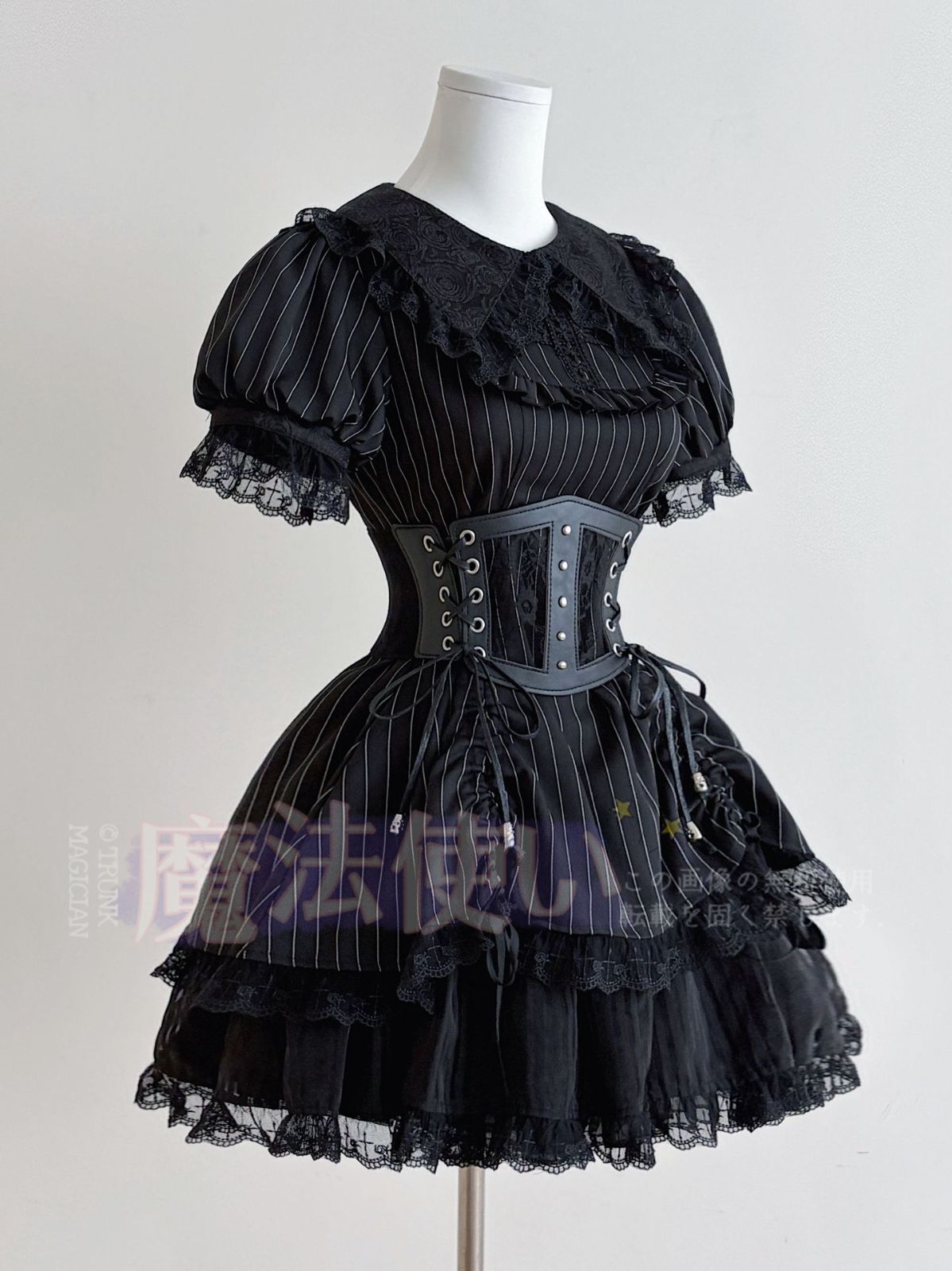 再入荷 特価 暗黒系ゴシック ロリータワンピース 白黒ストライプ CLL526P314