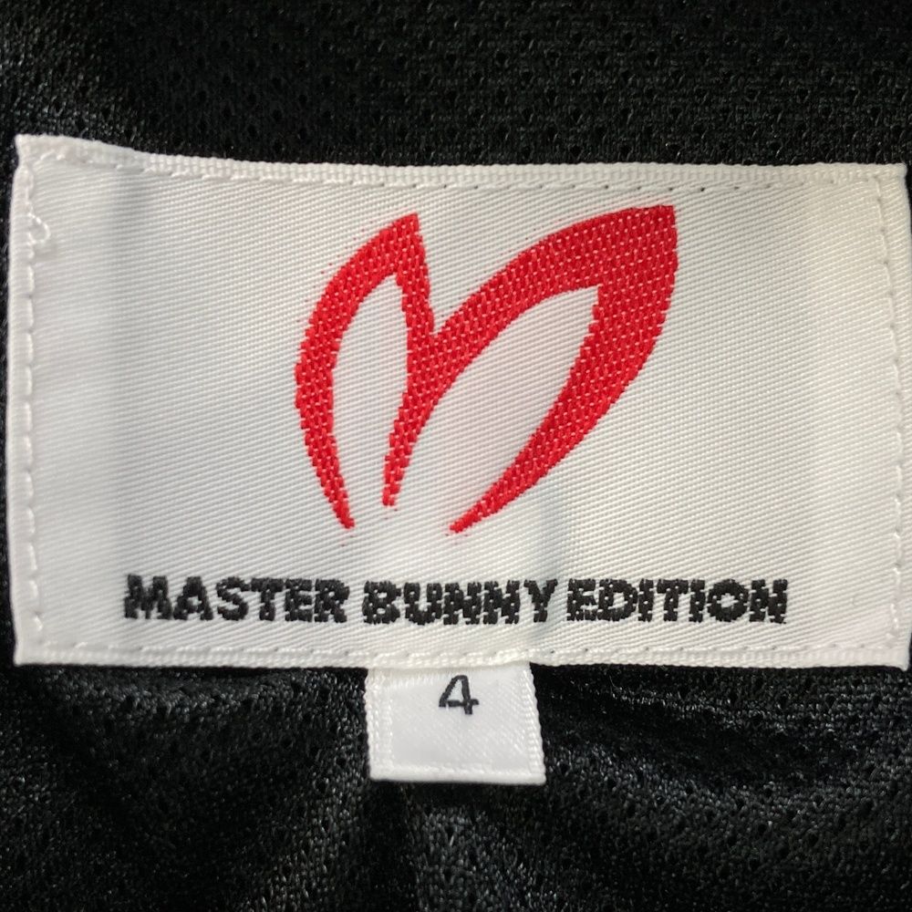 サイズ：4 MASTER BUNNY EDITION マスターバニーエディション ジップジャケット ブラック系 [240101682828] ゴルフウェア メンズ ストスト
