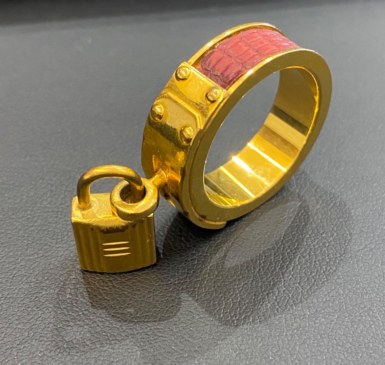 HERMESエルメス ケリーバングル カデナ バングル 金メッキ×リザード 赤 エルメス ケリー カデナ モチーフ ゴールド レッド メッキ リザード