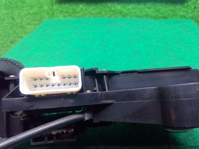 中古】ハイラックスサーフ Y-KZN130W AC エアコン スイッチ ヒーター
