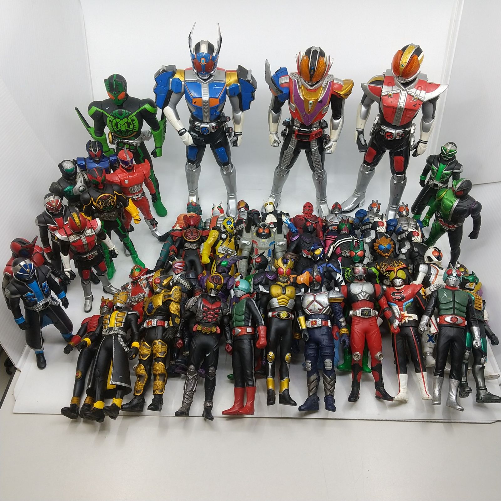 まとめ売り】仮面ライダー ソフビ人形 50体まとめ売り 2605Sth42