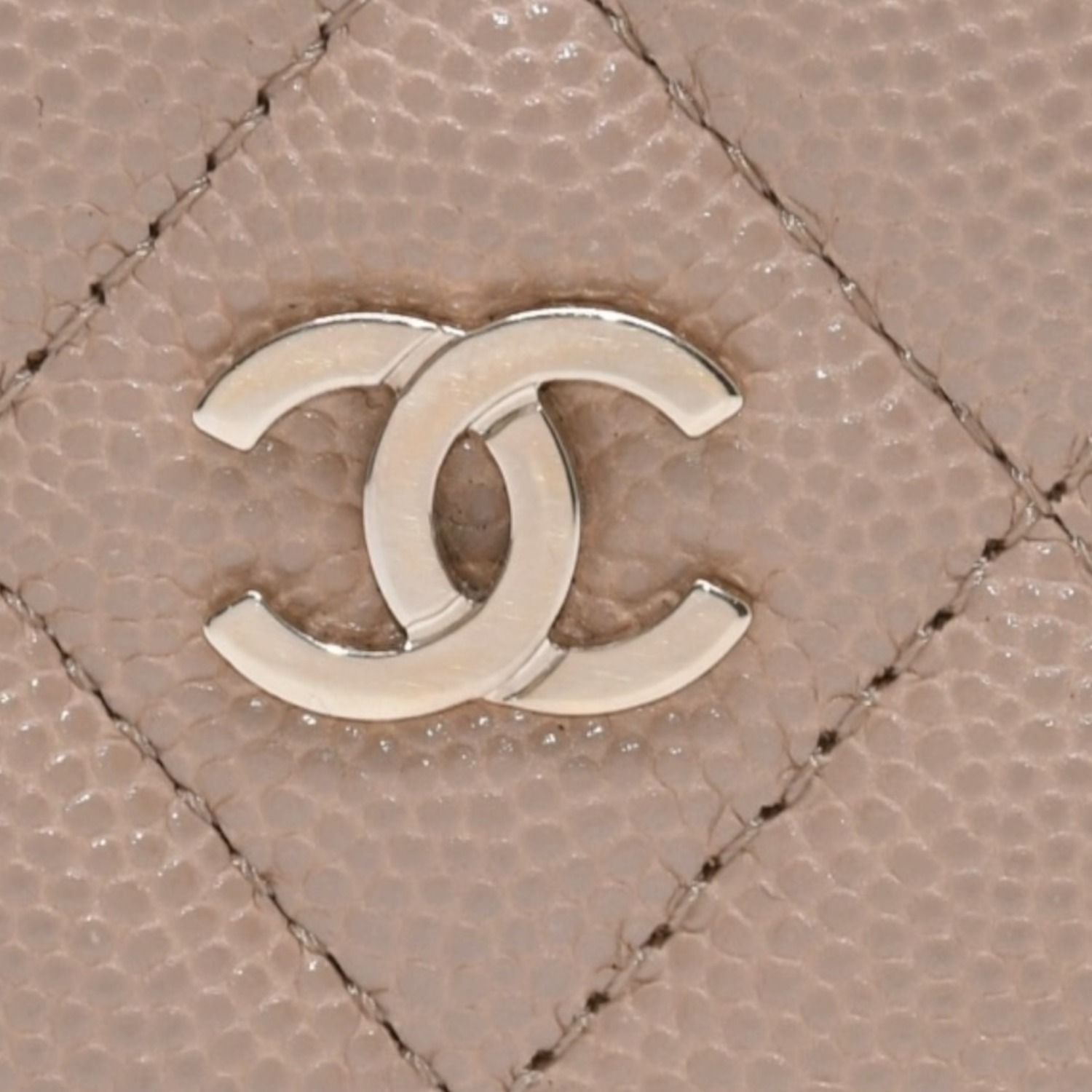 【極美品】CHANEL キャビアスキン　カードケース　28番台 極美品 CHANEL シャネル クラシックジップカードケース 28番台