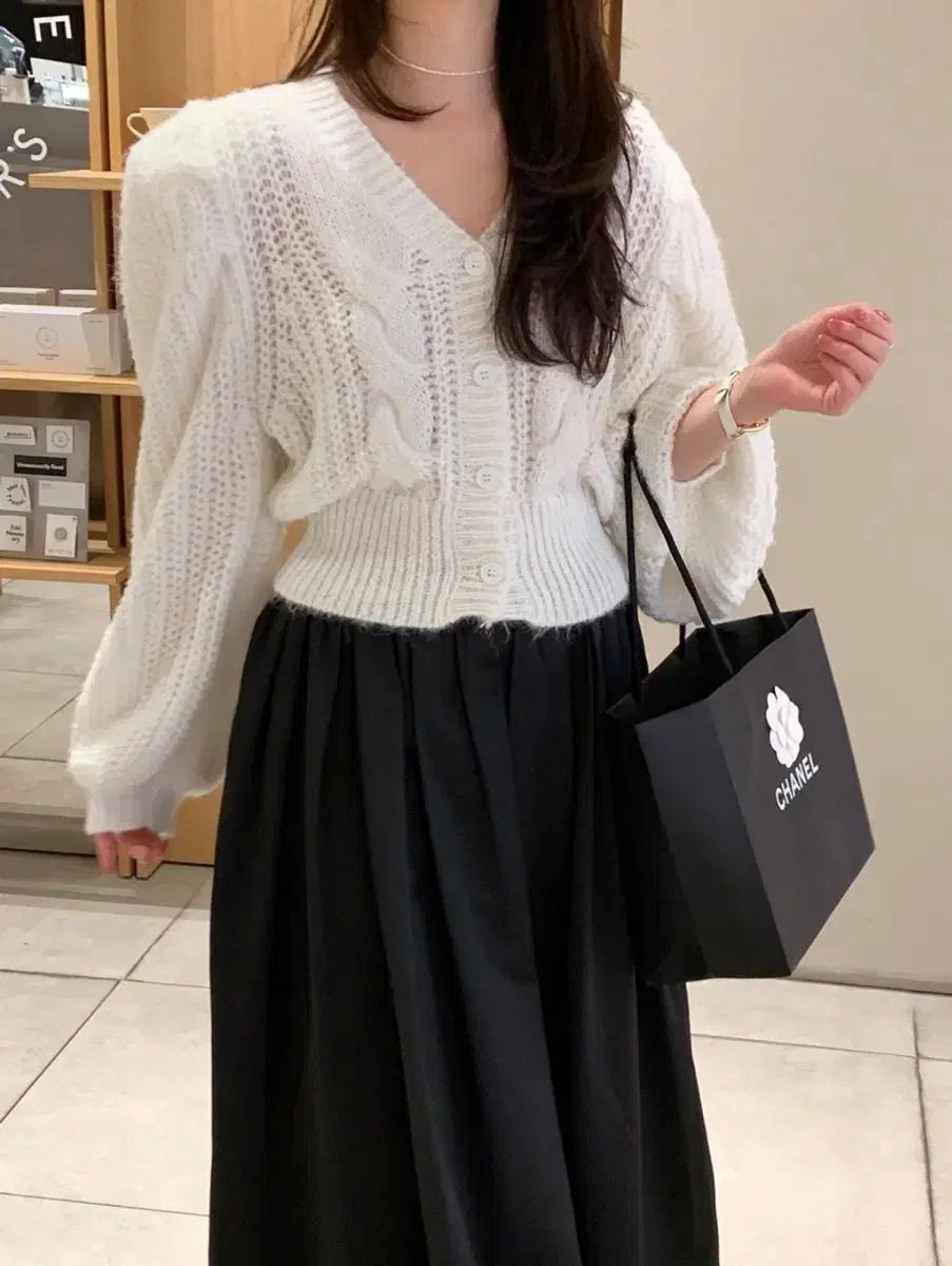 新品 バイッシニー ラブリー カーディガン