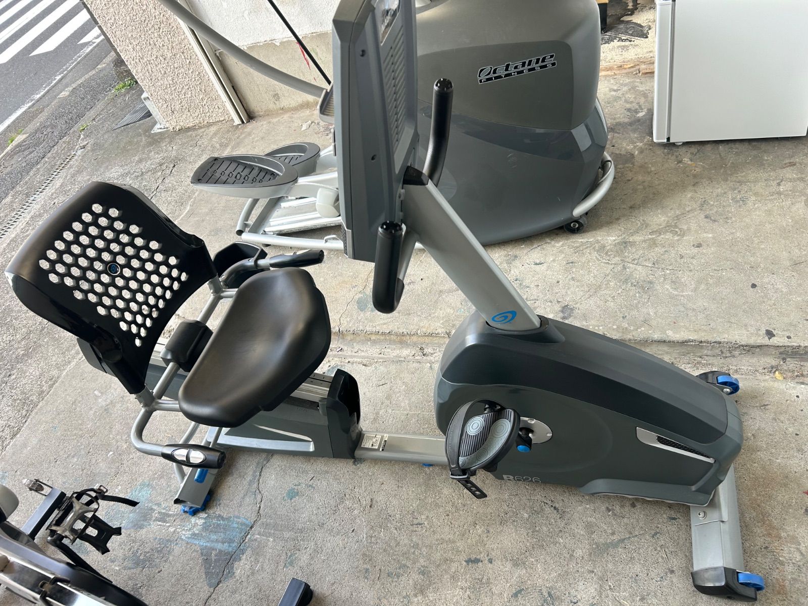 フィットネス、トレーニング リカンベントバイク NAUTILUS(ノーチラス 