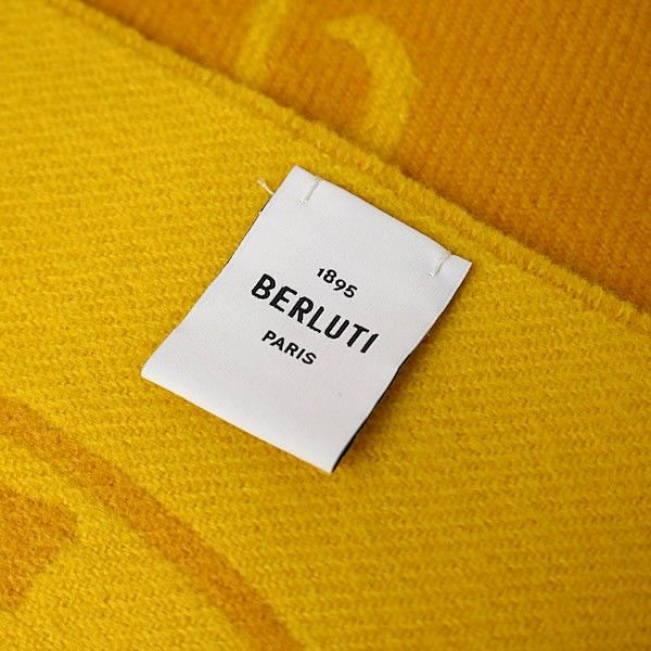 【新品／ギフトに最適】ベルルッティ　カリグラフィ ウール マフラー Berluti 銀座店 ベルルッティ カリグラフィ ウール マフラー ユニ