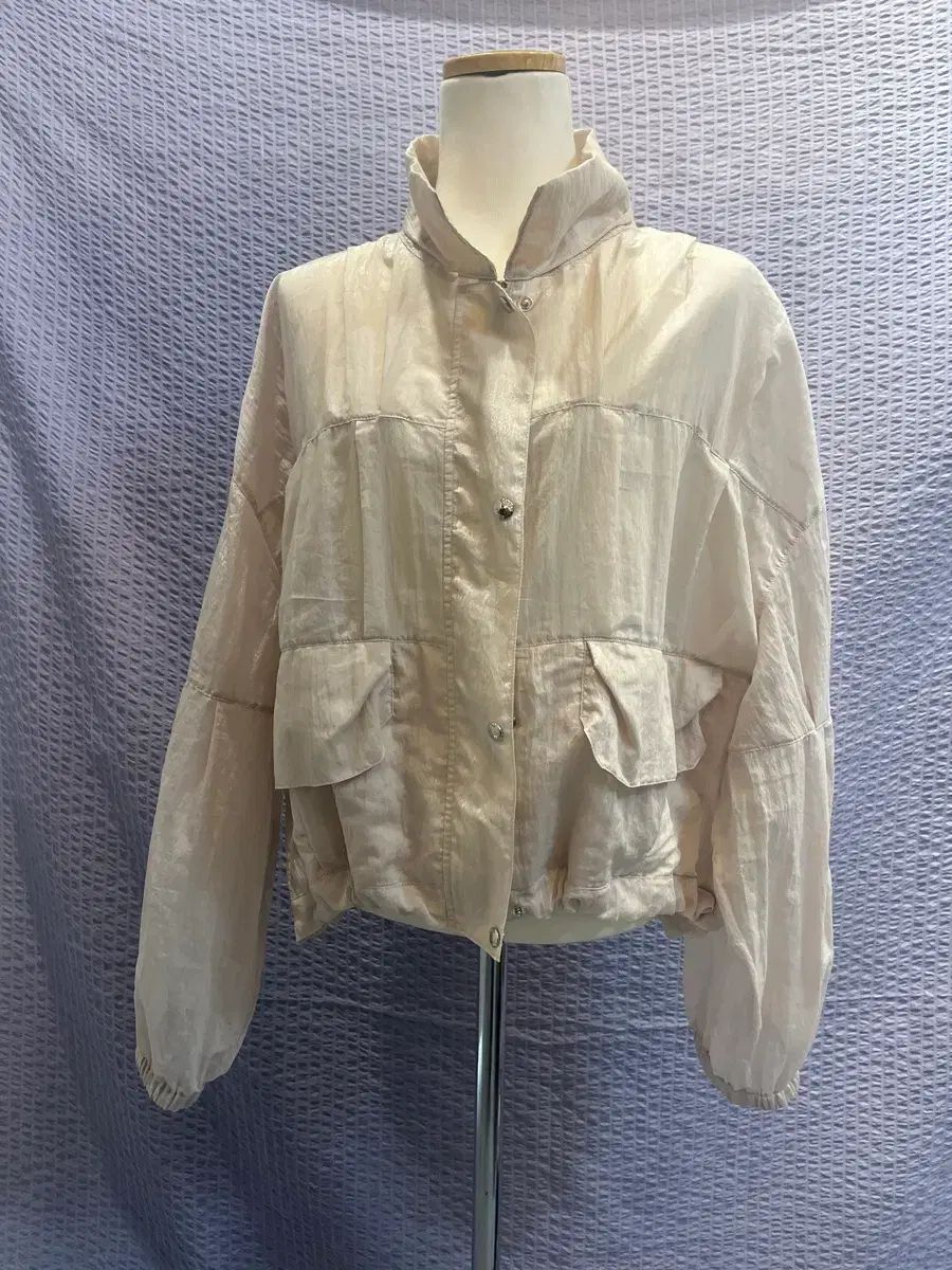 SYSTEM シアー クリンクル パネル クロップド アウター 25SS 新品級 SYSTEM シアー クリンクル パネル クロップド アウター 25SS 新品級