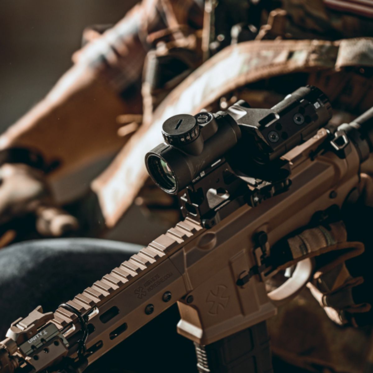 Unity Tactical FAST MRO ブラック Trijicon MRO対応 FST-MROB