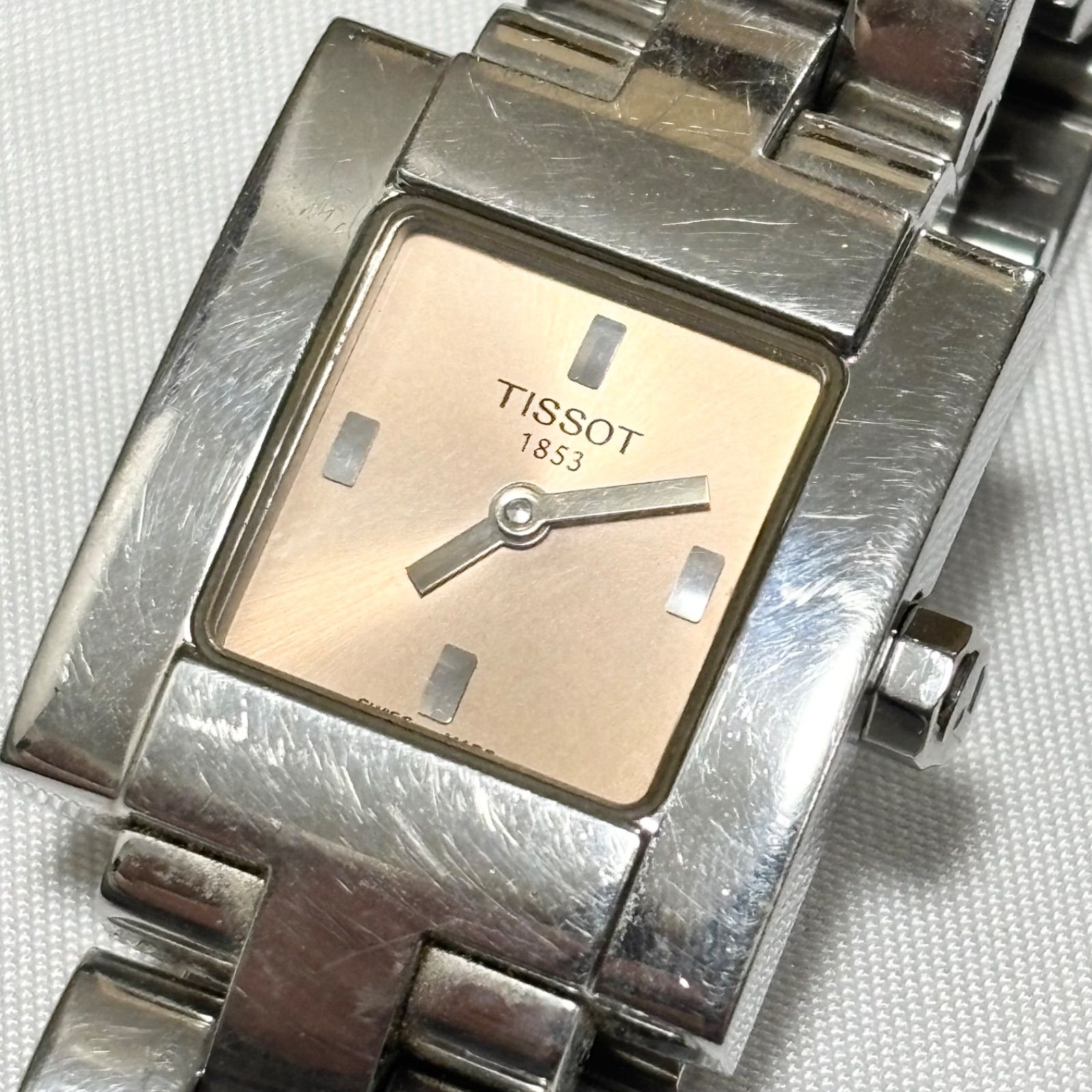 【送料無料】TISSOT/ティソ/1853/ピンク×シルバー/スクエア/クォーツ腕時計/電池切れ/動作未確認/中古品/ジャンク品扱い 【送料無料】TISSOT/ティソ/1853/ピンク×シルバー/スクエア/クォーツ腕時計/電池切れ/動作未確認/中古品/ジャンク品扱い