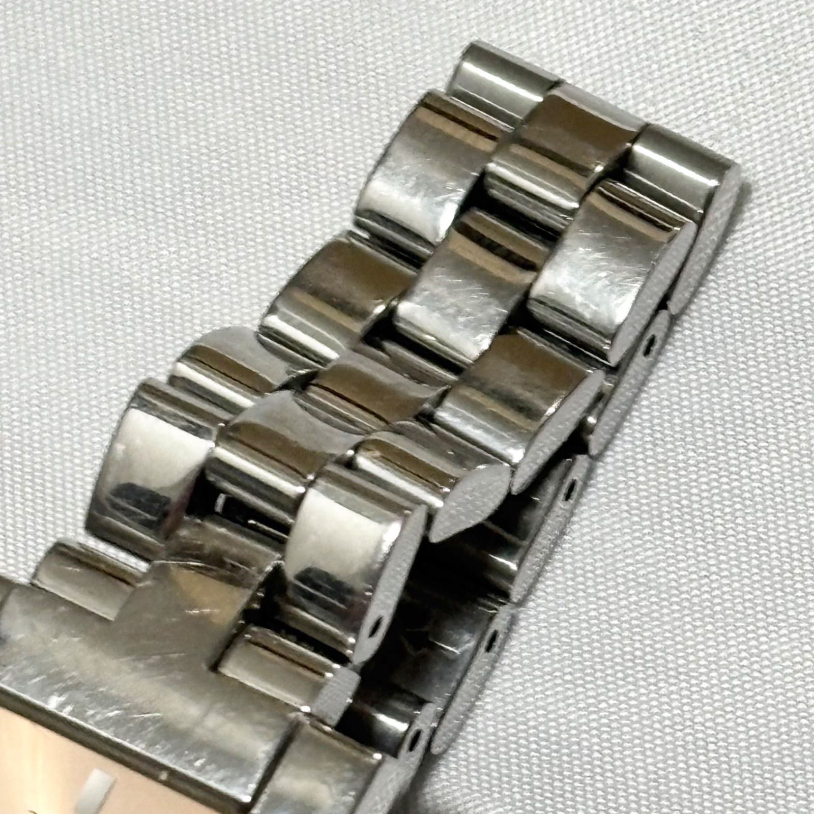 【送料無料】TISSOT/ティソ/1853/ピンク×シルバー/スクエア/クォーツ腕時計/電池切れ/動作未確認/中古品/ジャンク品扱い 【送料無料】TISSOT/ティソ/1853/ピンク×シルバー/スクエア/クォーツ腕時計/電池切れ/動作未確認/中古品/ジャンク品扱い
