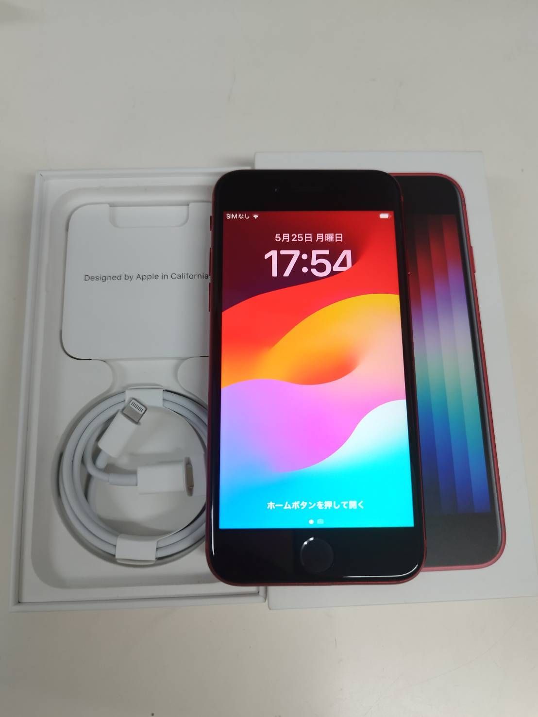 美品】iPhone SE 第3世代/SIMフリー/A2782/64GB/レッド〈MMYE3J/A