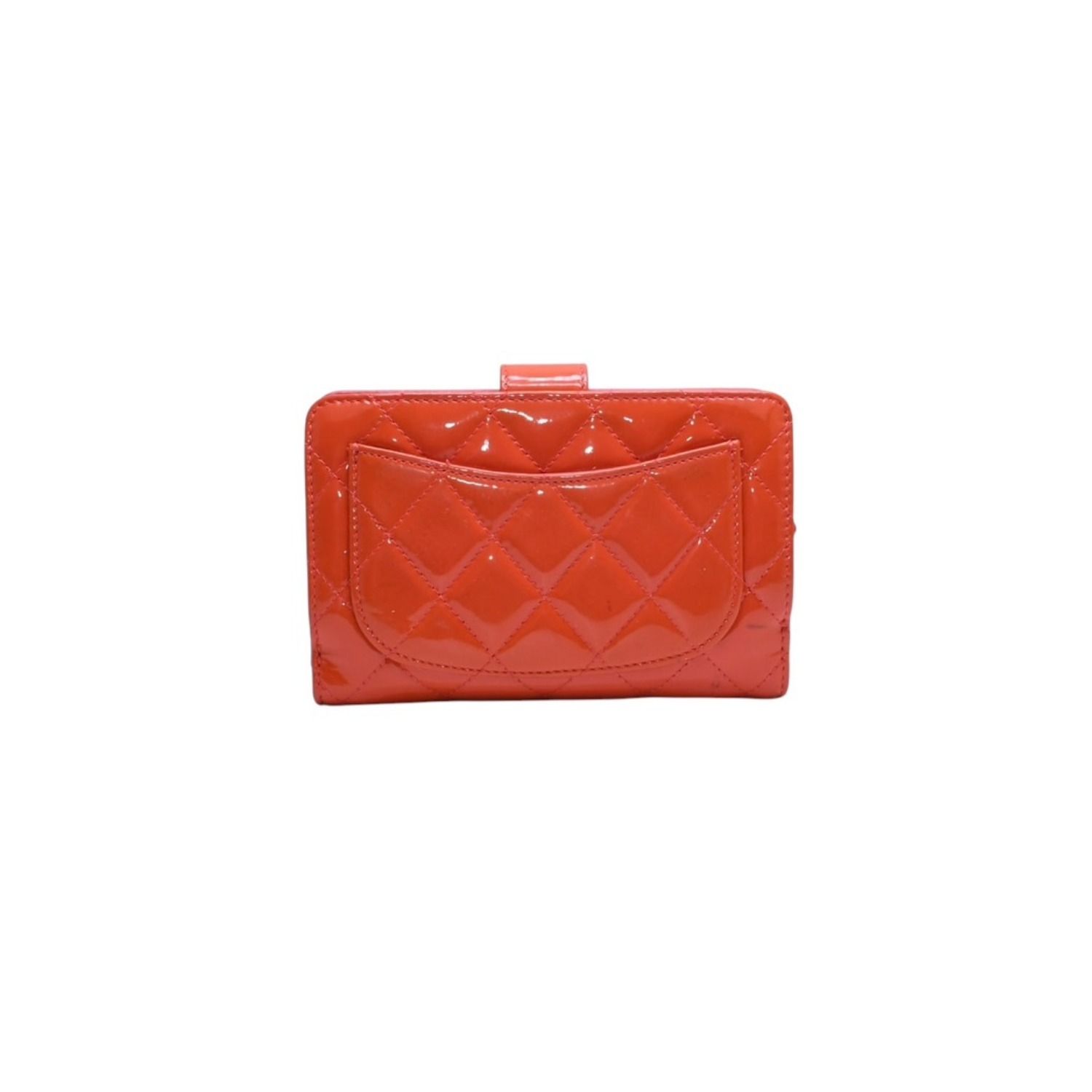 CHANEL シャネル マトラッセブリリアント パテントレザー二つ折りミディアムウォレット 16番台 キルティング ココマーク 財布 エナメル オレンジ 美品 中古 4a002826 CHANEL シャネル マトラッセブリリアント パテントレザー二つ折りミディアムウォレット 16番台 キルティング ココマーク 財布 エナメル オレンジ 美品 中古 4a002826