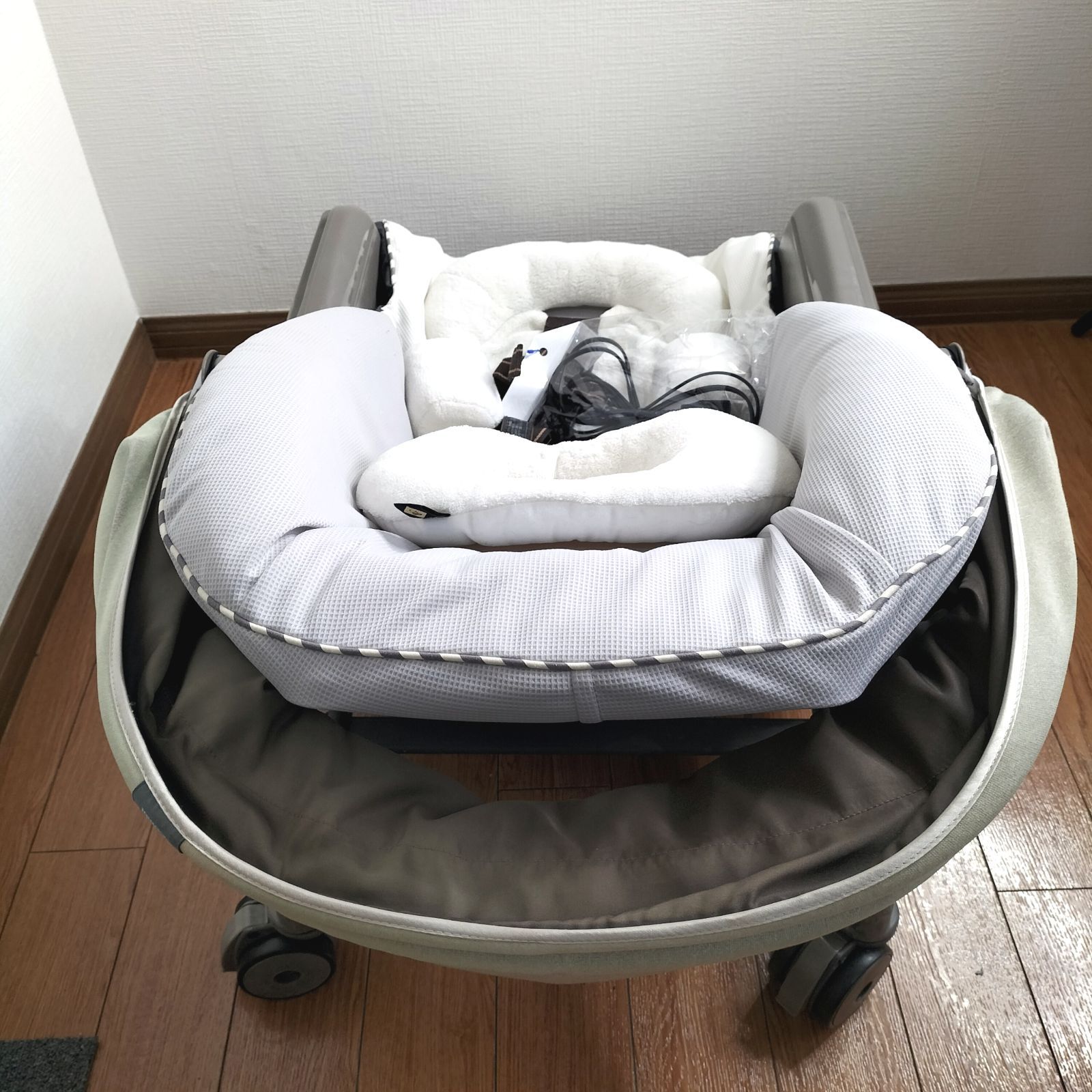 Combi ネムリラ AUTO SWING オートスウィング 電動ハイローチェア