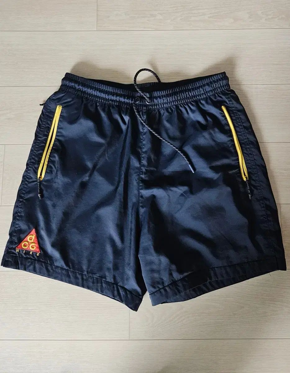 ナイキ ACG ネイビー ウーブン ショーツ