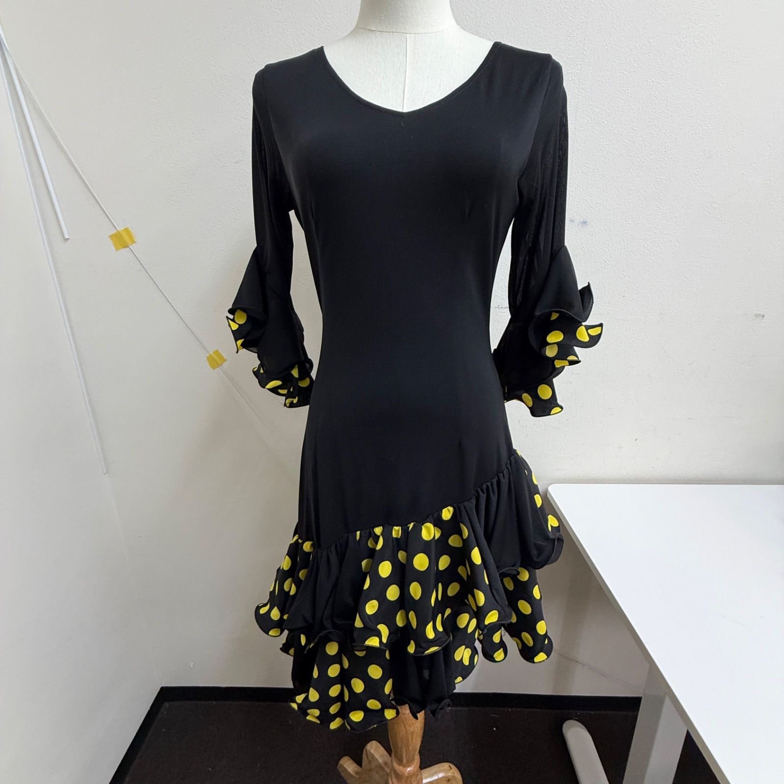 prima boutique】フラメンコ衣装 ツーピース ファルダ ブラック 黒