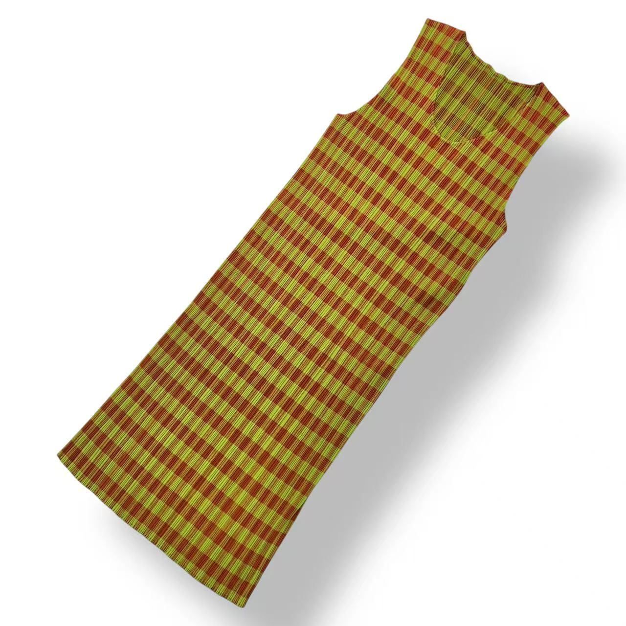 極美品 ISSEY MIYAKE イッセイミヤケ PLEATS PLEASE プリーツプリーズ ノースリーブワンピース チェックプリント サイズ4 極美品 ISSEY MIYAKE イッセイミヤケ PLEATS PLEASE プリーツプリーズ ノースリーブワンピース チェックプリント サイズ4