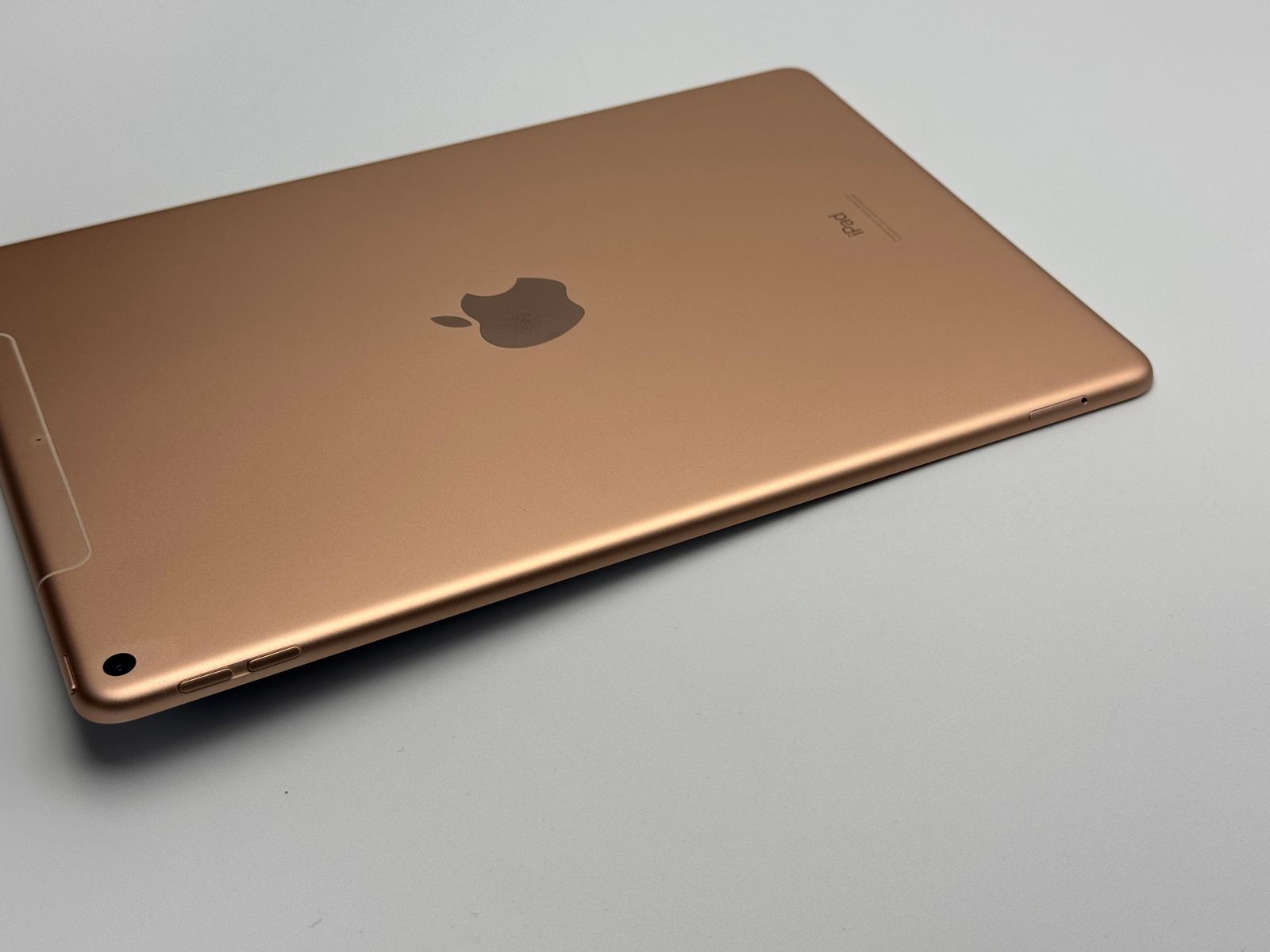 訳あり中古】iPad Air 3 64GB ゴールド SIMフリー - メルカリ