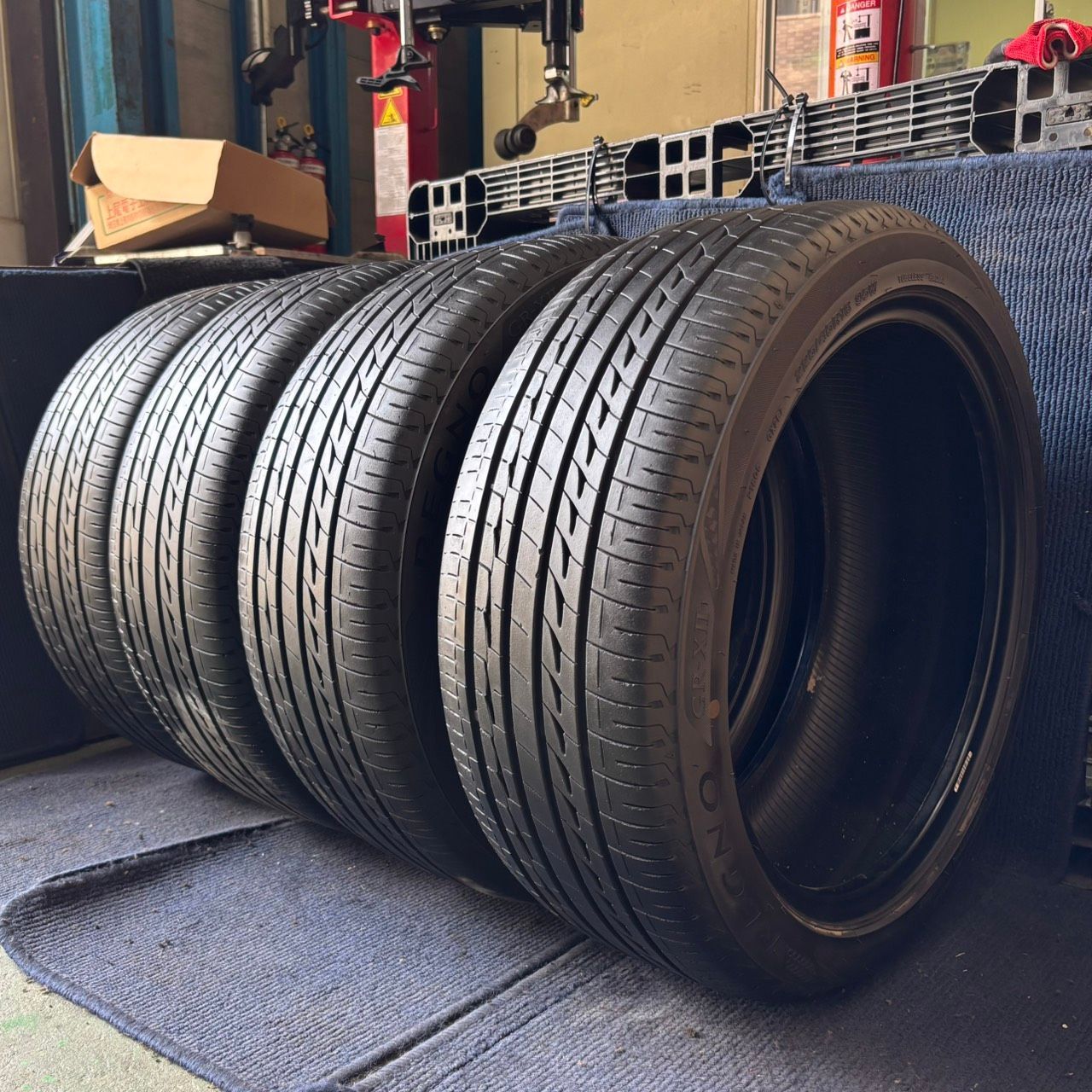 ☆送料無料☆【2021年製造】【溝7~7.5分山】BRIDGESTONE REGNO GR-X2 4本 225/45R18 ASP3598