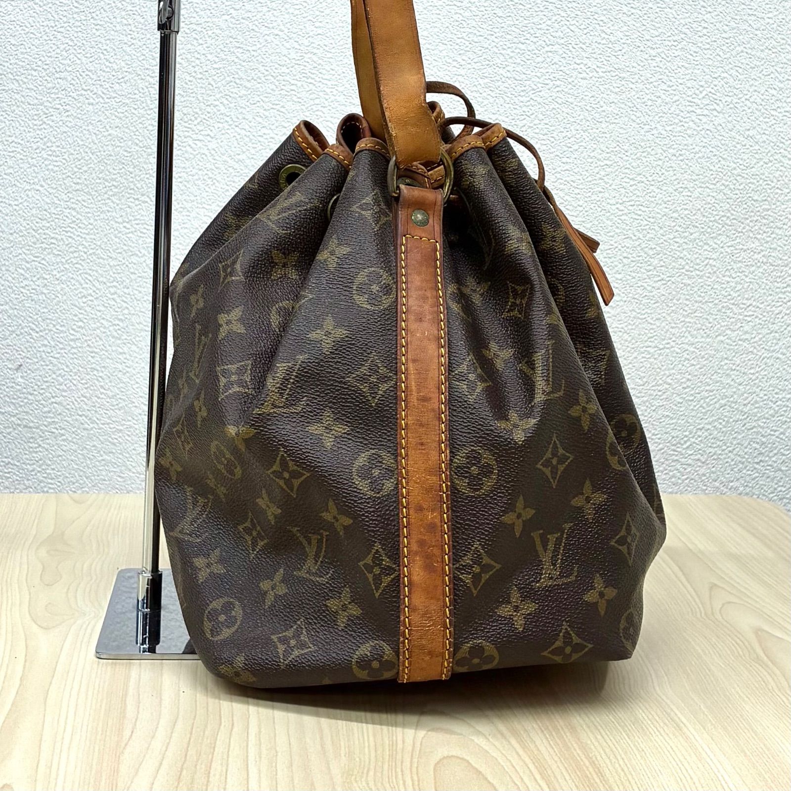 ルイヴィトン LOUIS VUITTON】訳あり・モノグラム プチノエ巾着バック 