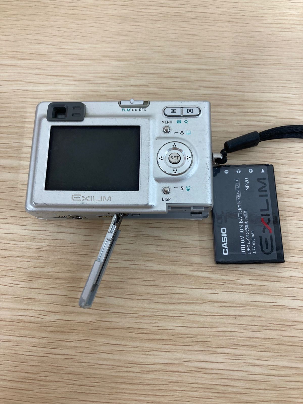 ○ 通電動作未確認 CASIO カシオ EXILIM EX-Z3 シルバー 【カメラ2