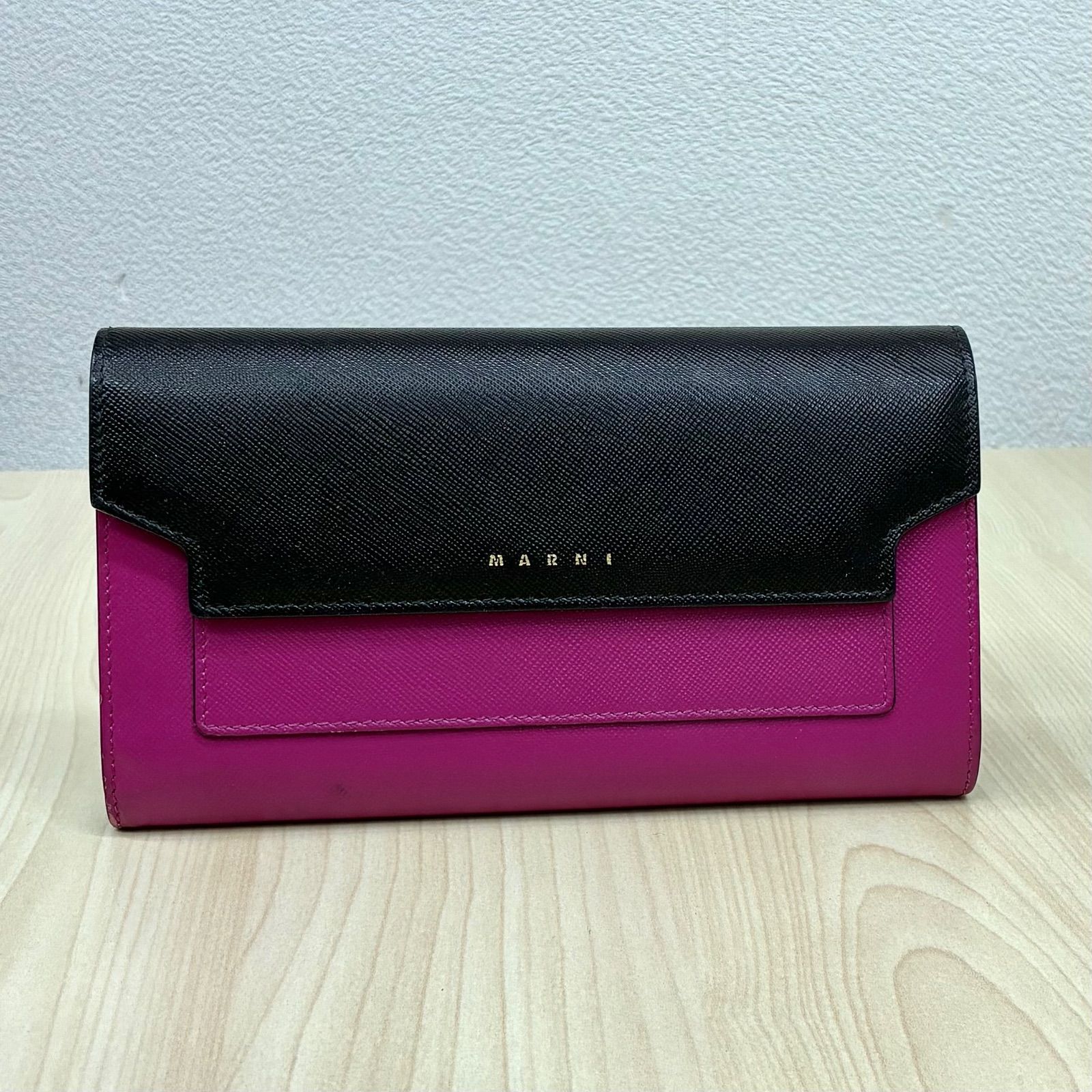 美品＊箱付き MARNI マルニ バイカラー 財布 長財布 レザー マルニ MARNI】バイカラー長財布 ブラック×ピンク - メルカリ